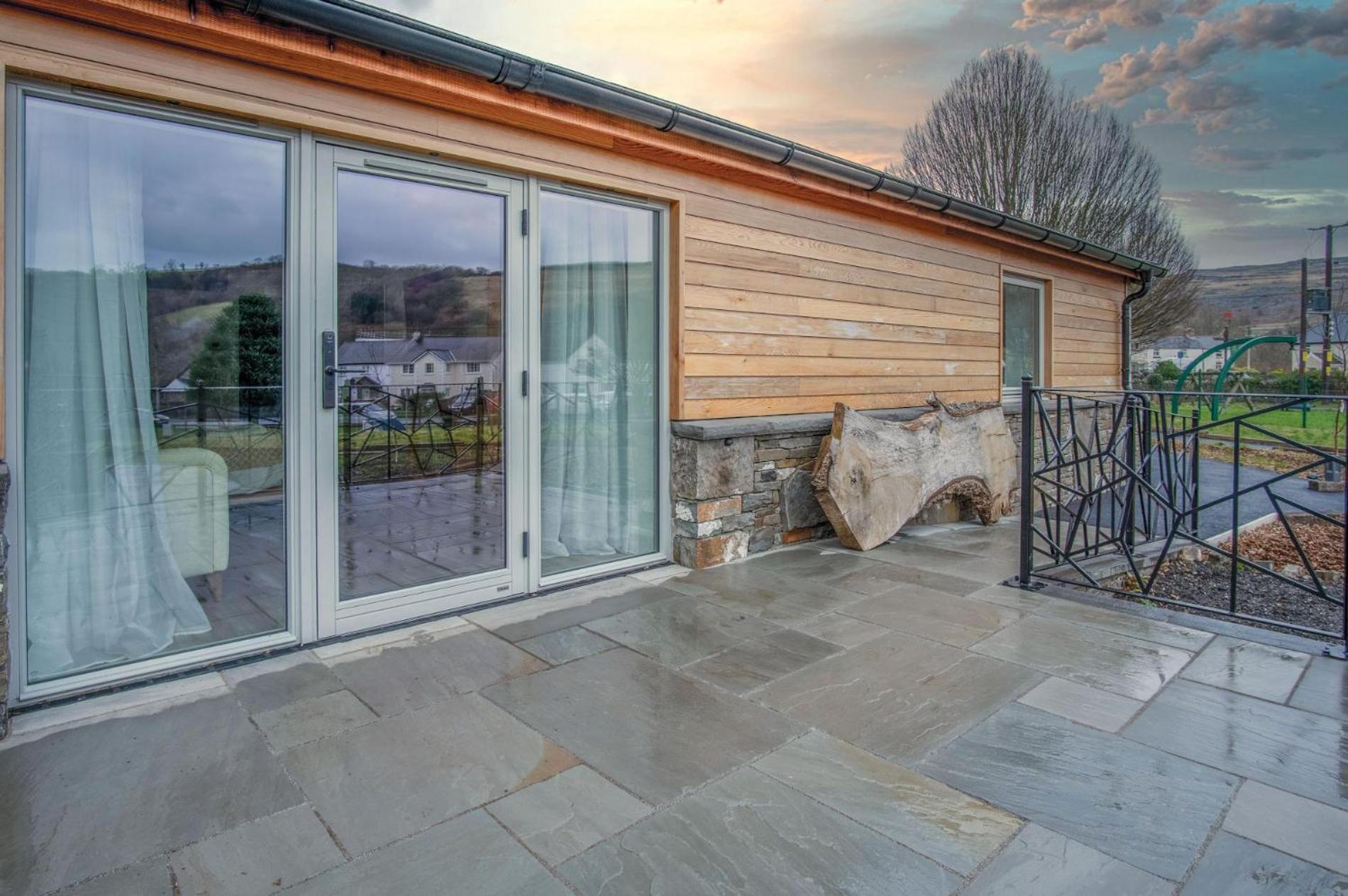 Suite 3 - Sleeping Giant Hotel - Pen Y Cae Inn Brecon Kültér fotó